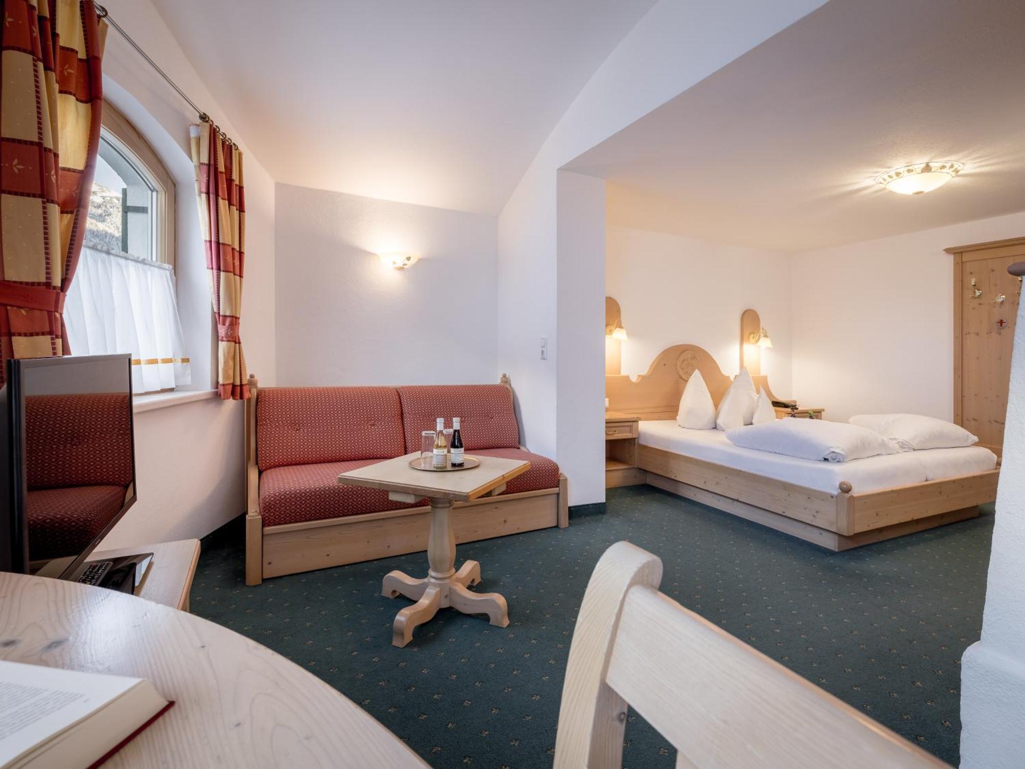 Hotel Garni Europa Санкт Антон ам Арлберг Екстериор снимка