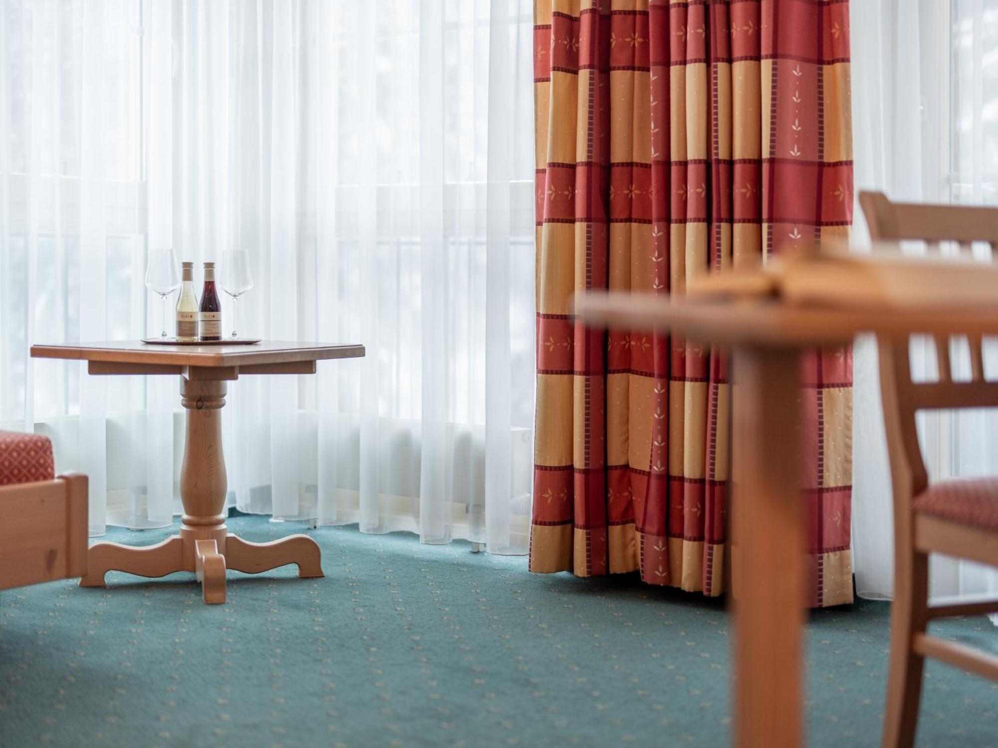 Hotel Garni Europa Санкт Антон ам Арлберг Екстериор снимка